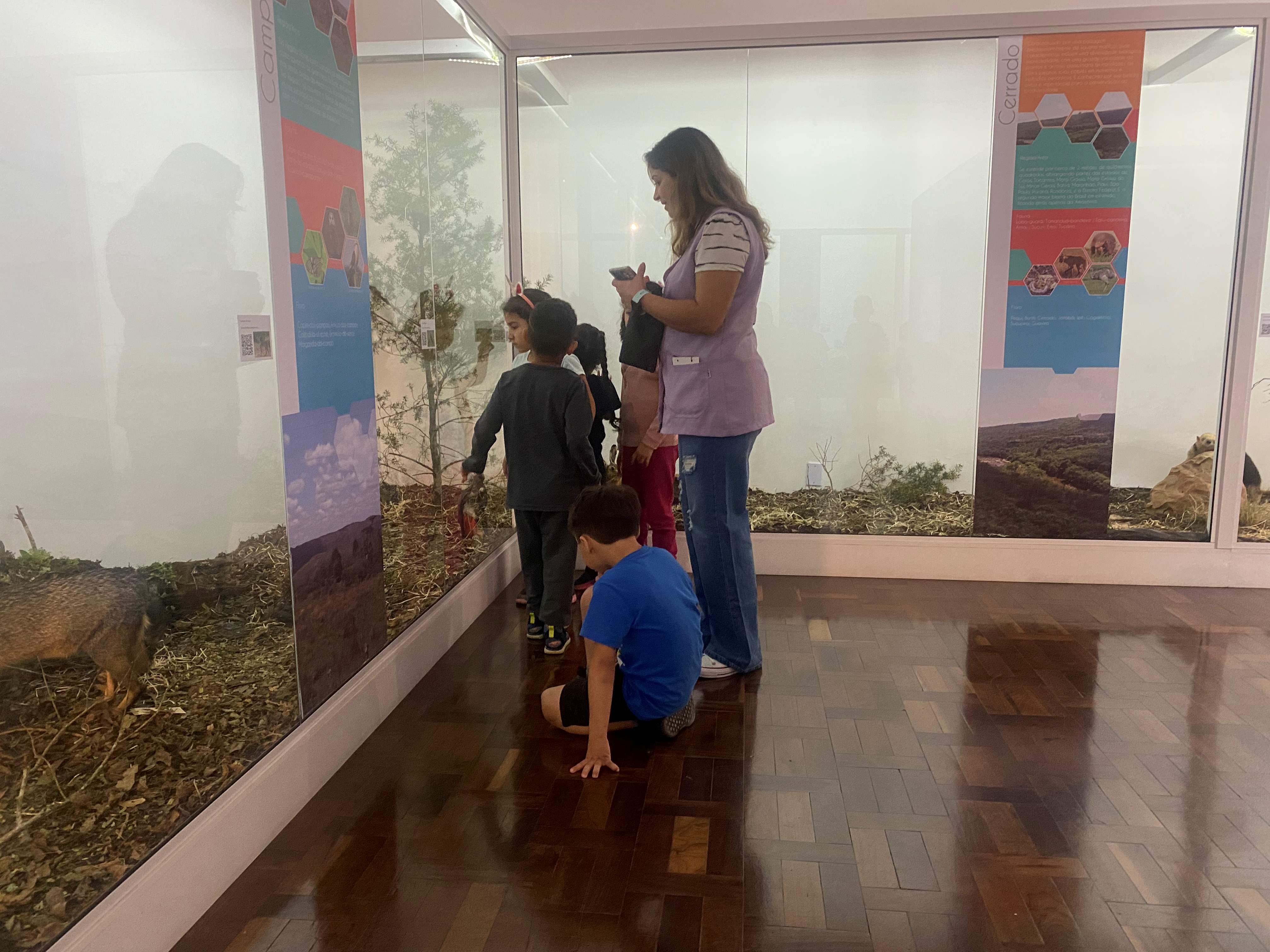 foto visita exposição 4