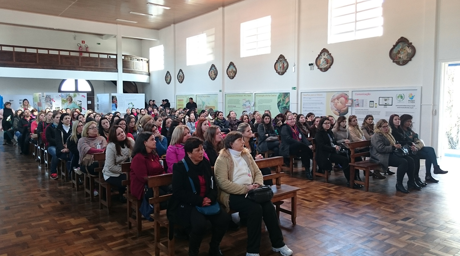 1 Professoras no inicio da visita Capela