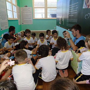 2016_04_18___escola_new_generation_15_20160419_1333428738 783 800 600 80 rd 255 255 255